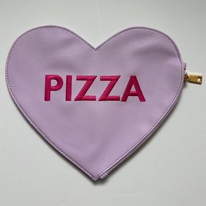 Studio DIY Pizza heart clutch